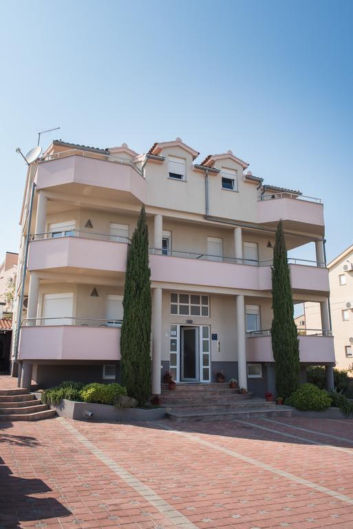 Apartments Lovas Vodice Zewnętrze zdjęcie
