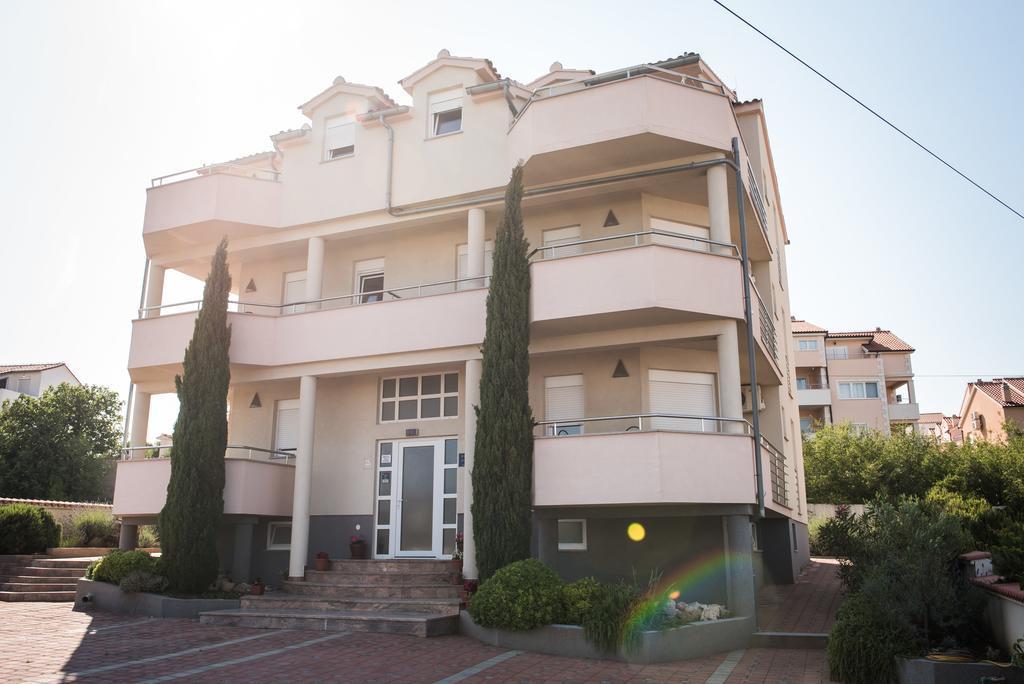 Apartments Lovas Vodice Zewnętrze zdjęcie