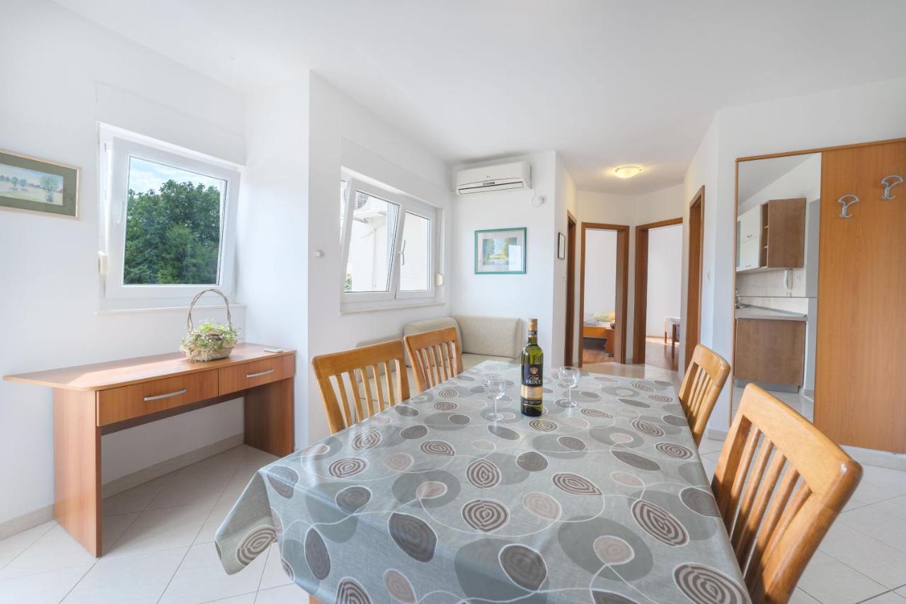 Apartments Lovas Vodice Zewnętrze zdjęcie