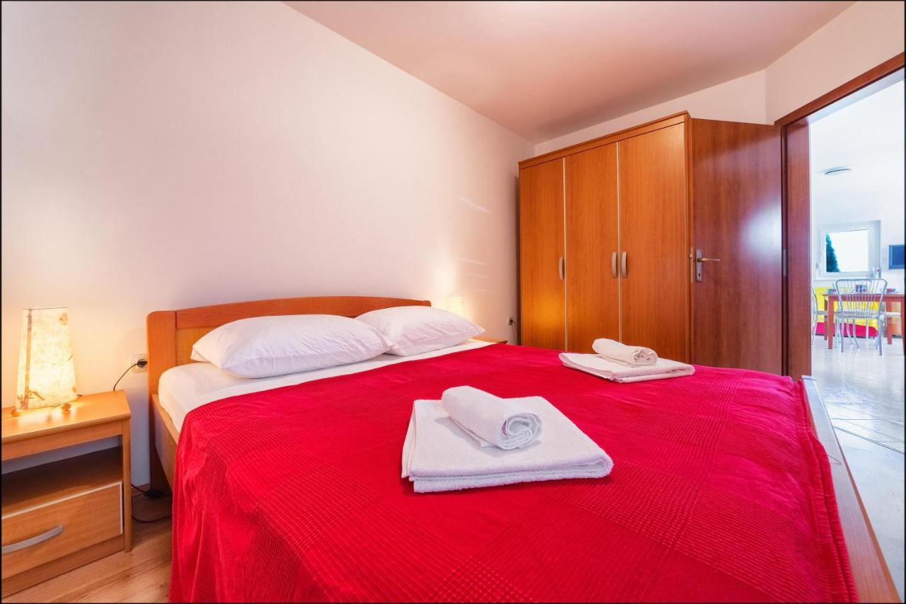 Apartments Lovas Vodice Zewnętrze zdjęcie